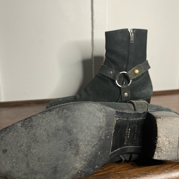 SAINT LAURENT MEN’S WYATT SUEDE HARNESS BOOTS - Picture 5 of 5